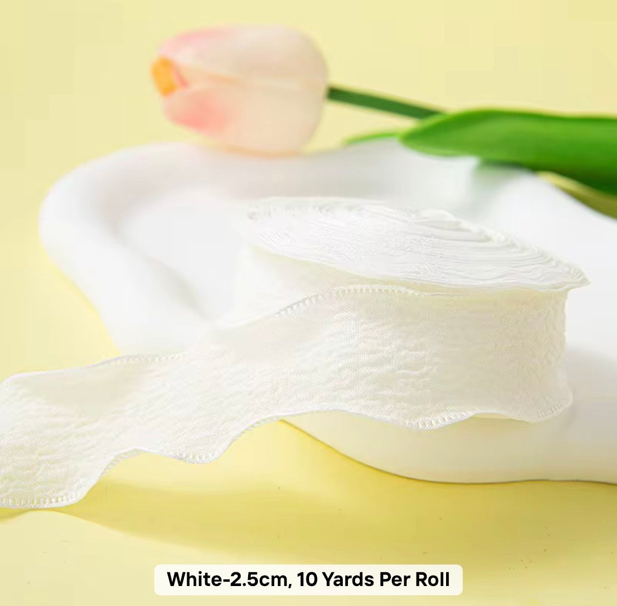 WHITE - Dekoratīvā viļņotā auduma lentīte 25mm x 9m